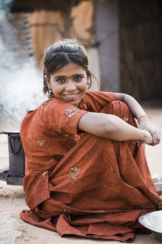 ana-abrao-india-pushkar-red-dress-girl